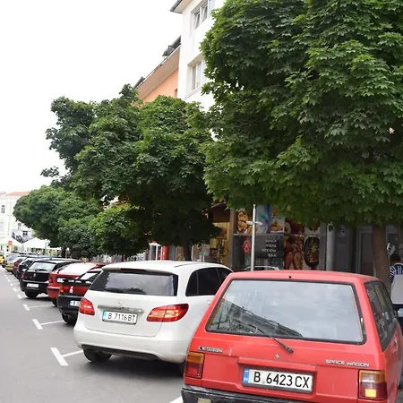 нестандартно бутиково студио за двама романтика